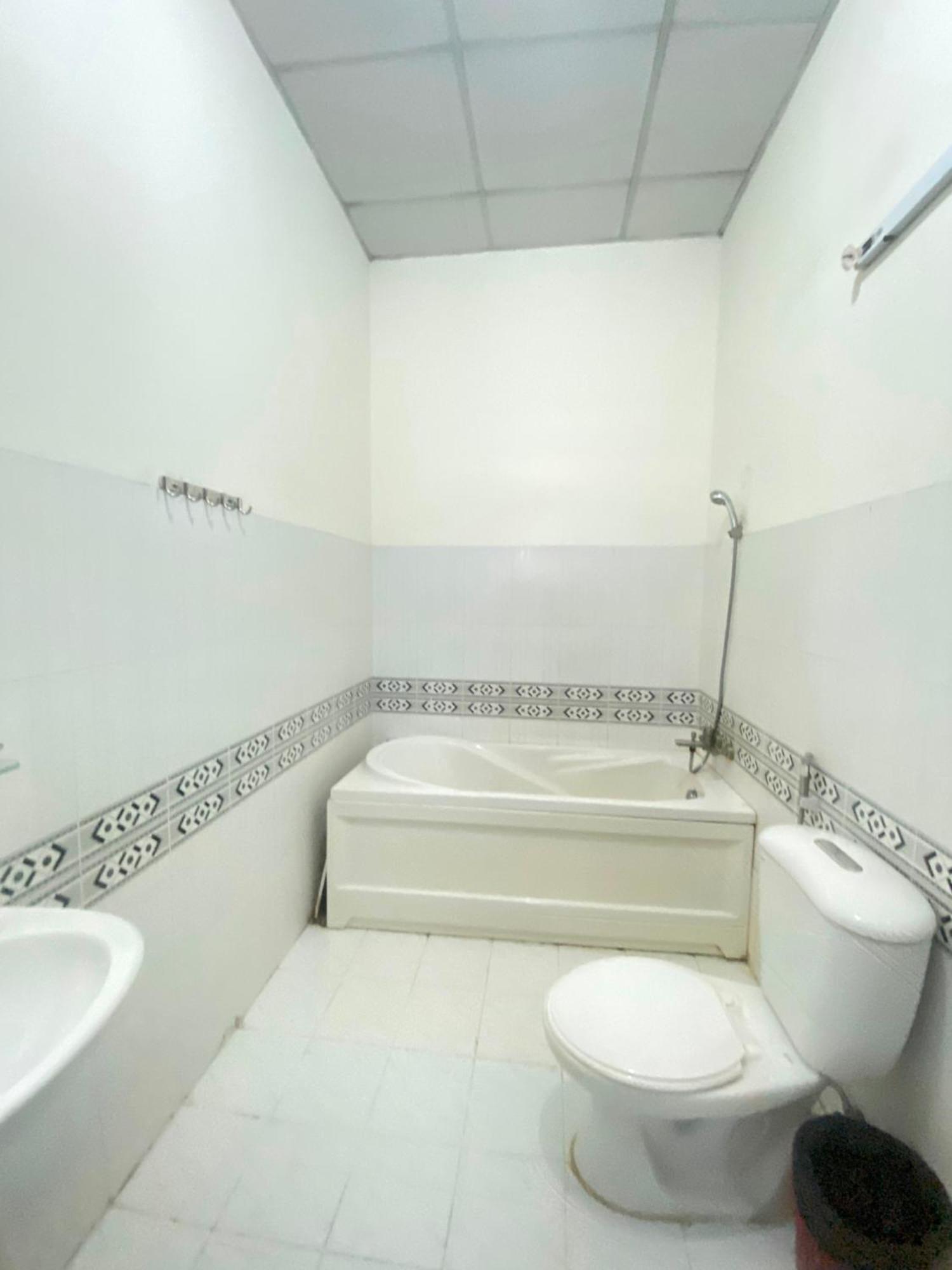 Khách Sạn Kim Phụng Ngân Can Tho Esterno foto