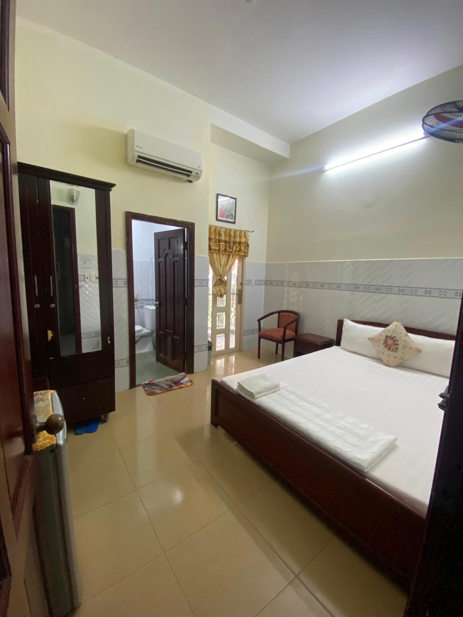 Khách Sạn Kim Phụng Ngân Can Tho Esterno foto